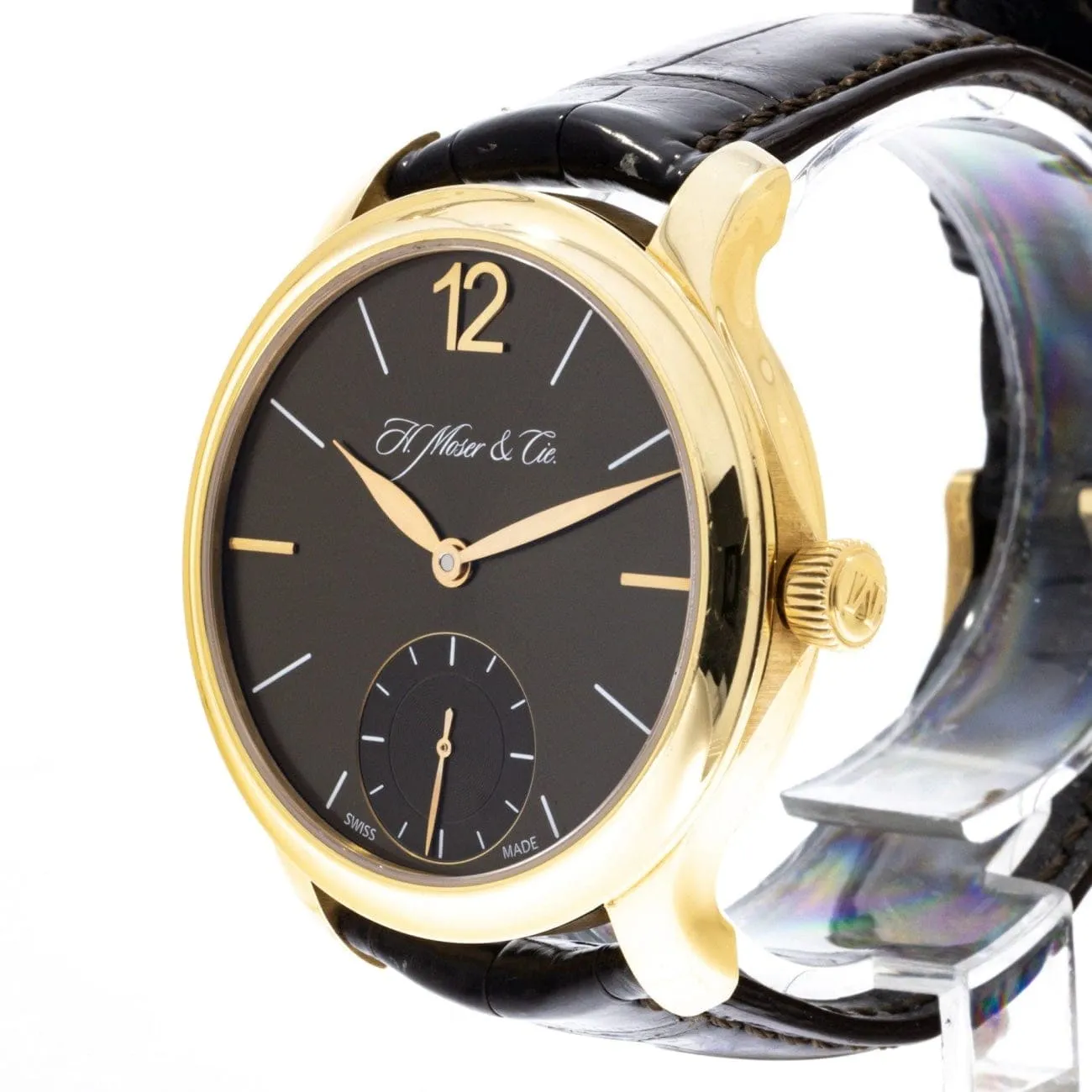 & Cie Endeavour 38.8mm Yellow Gold