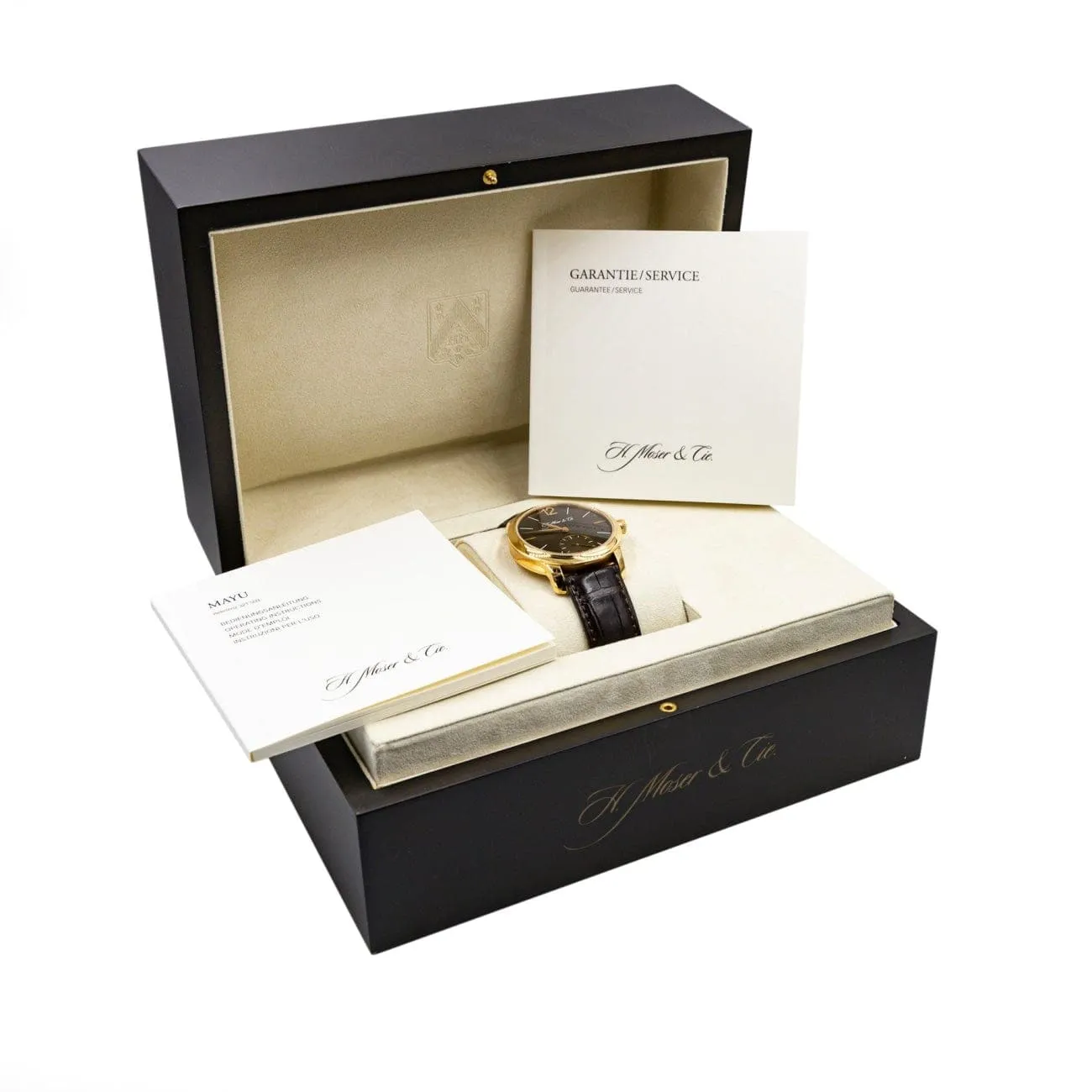 & Cie Endeavour 38.8mm Yellow Gold