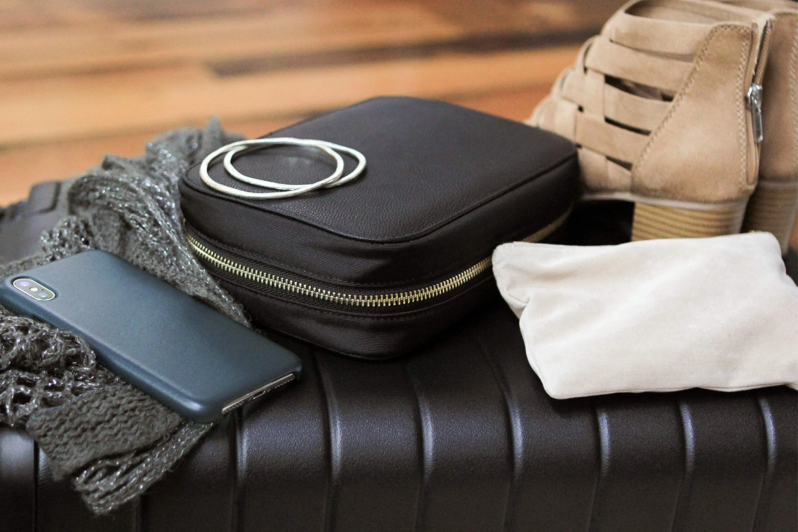 Black Large Jewelry Travel Case Organizer for Necklaces, Earrings, Bracelets - Removable Travel Pouch and Full-Grain Scratch-Proof Leather Black