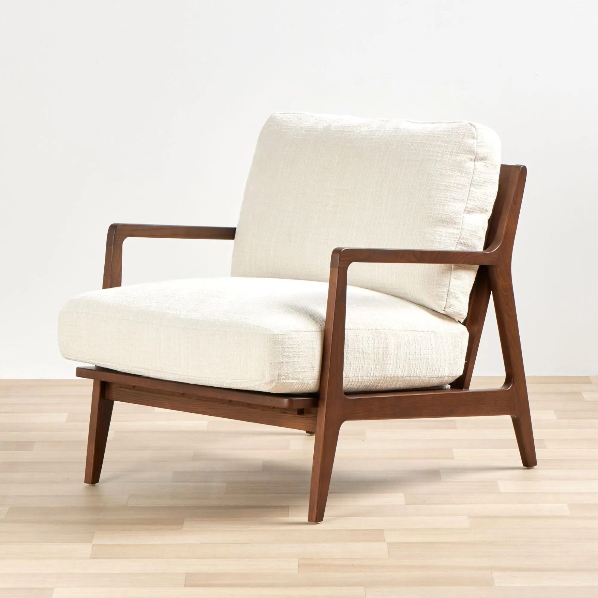 Dylan Armchair - Cream/Walnut