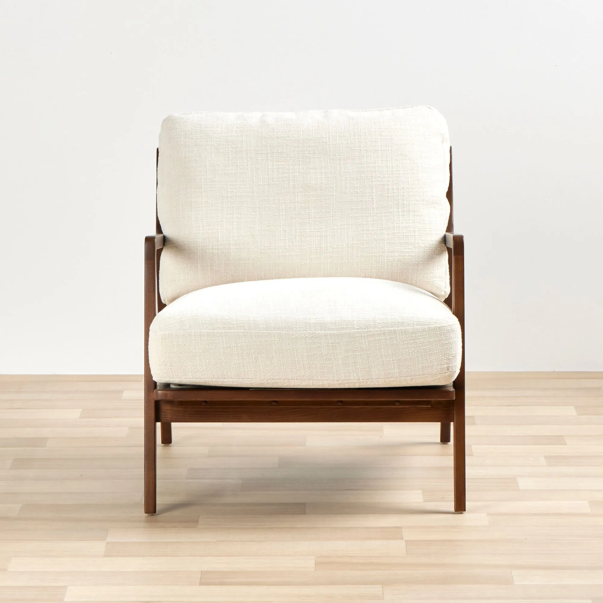 Dylan Armchair - Cream/Walnut