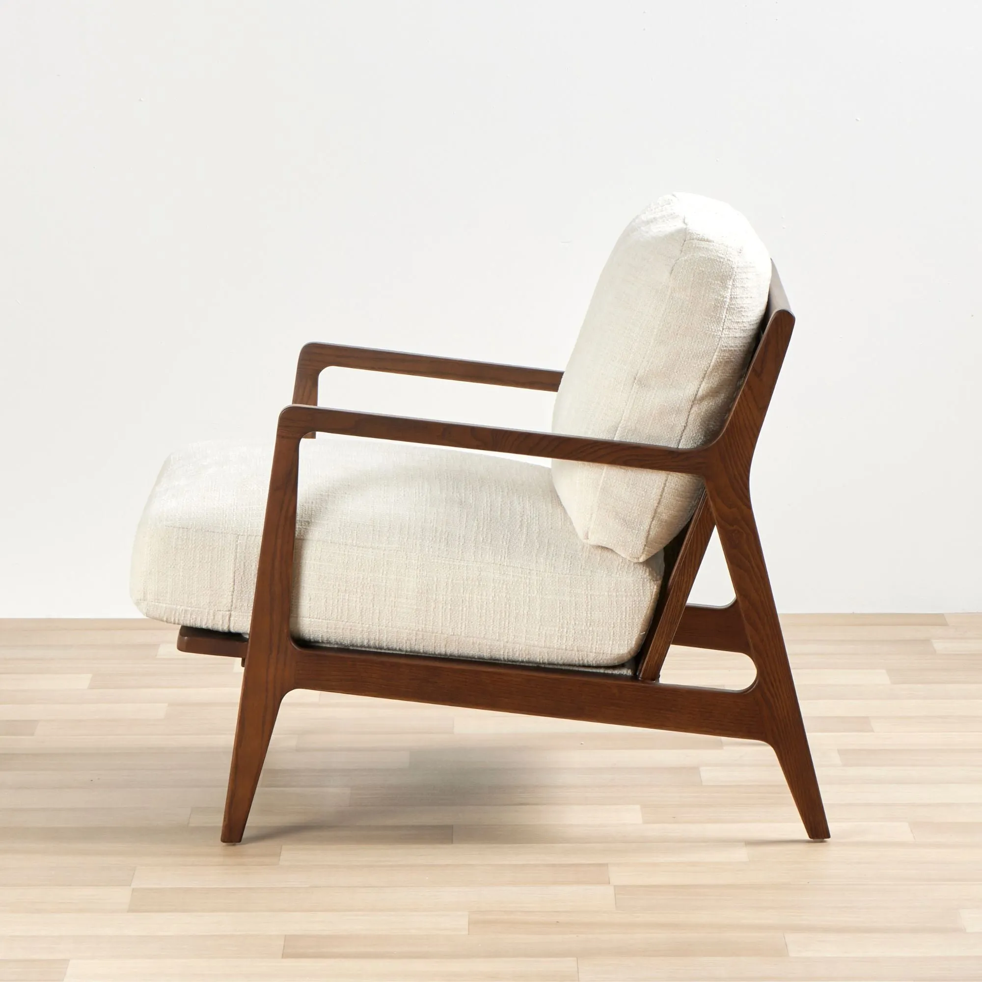 Dylan Armchair - Cream/Walnut