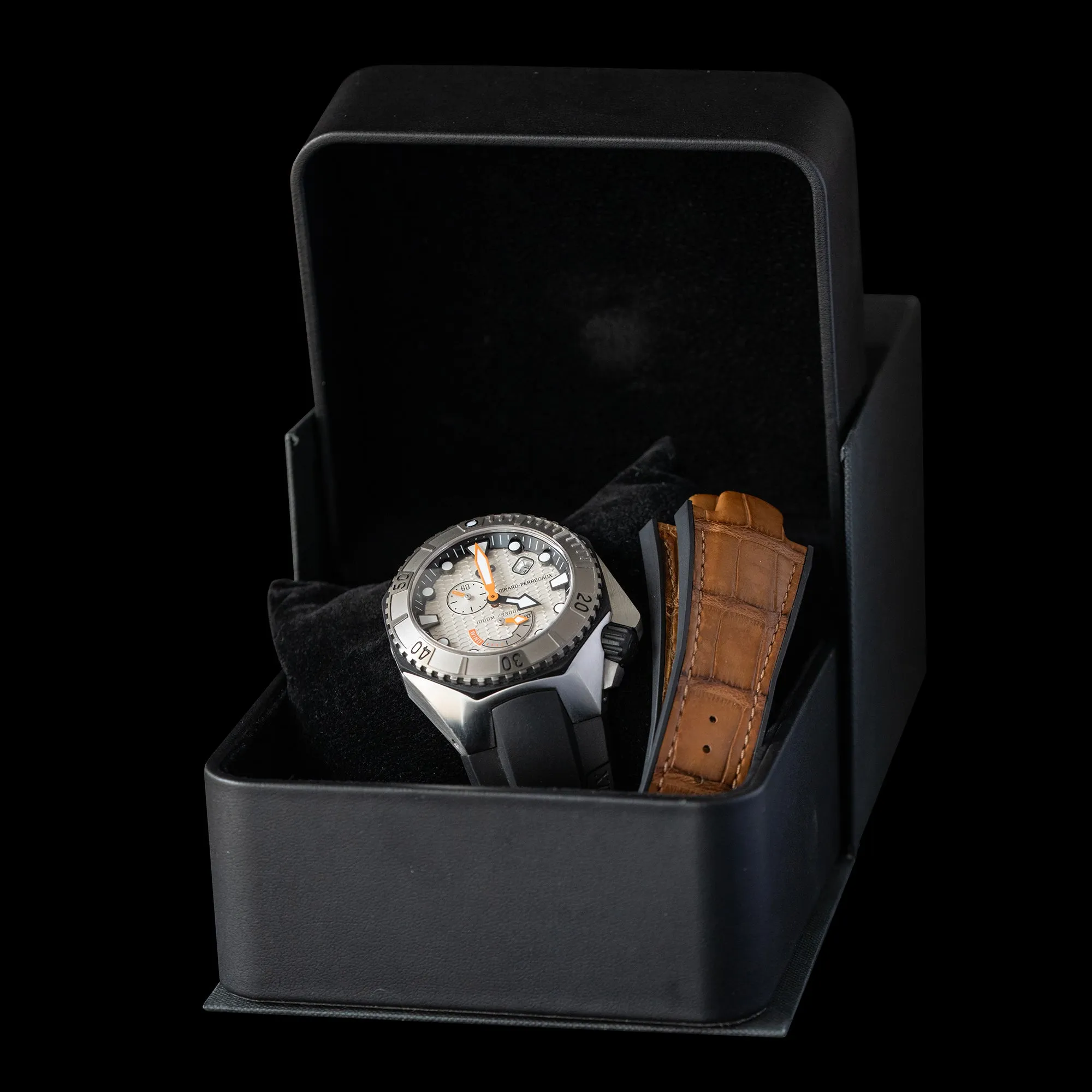 Girard Perregaux - Sea Hawk Automatic Silver Dial 49960-11-131-FK6A