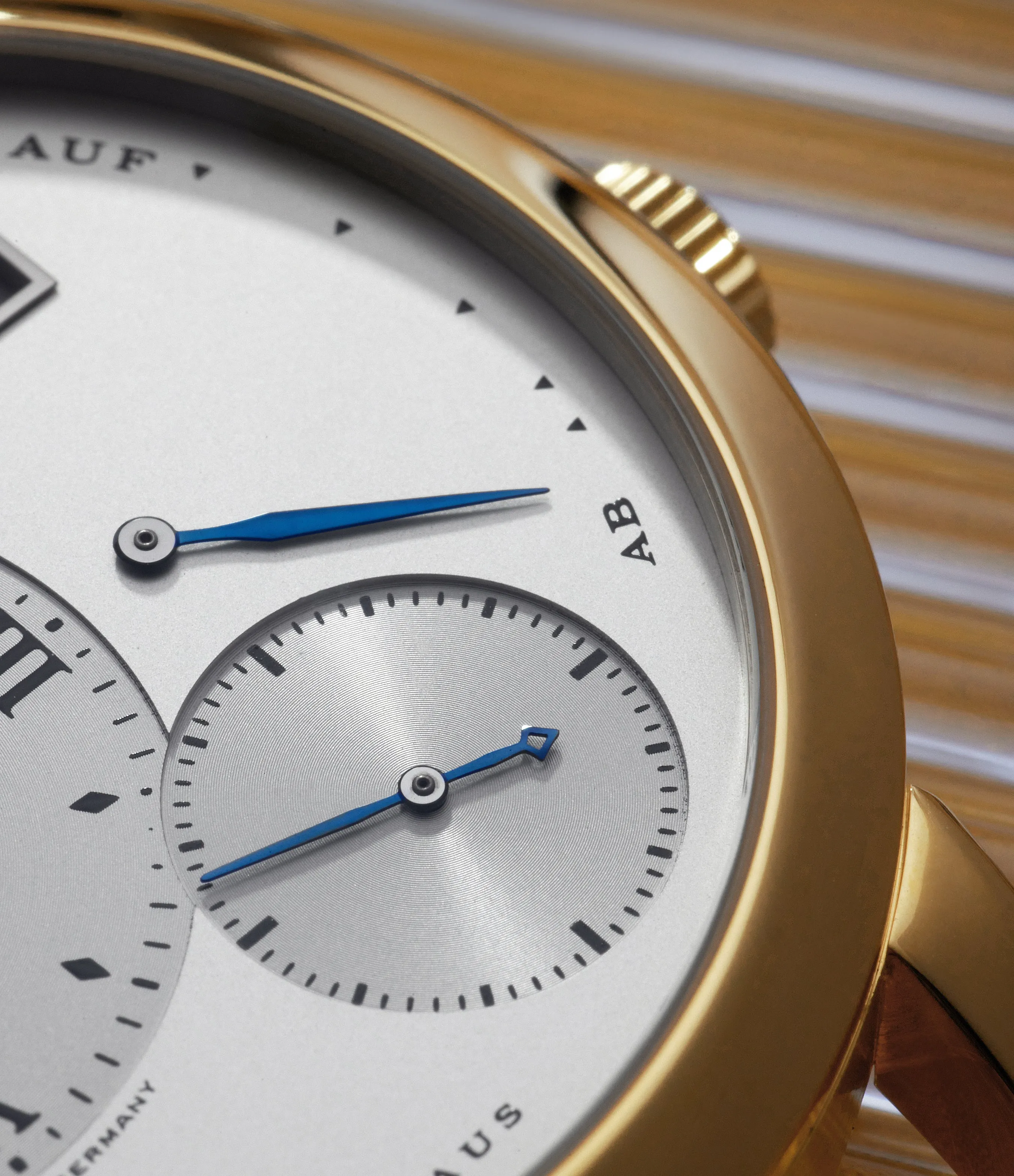 Lange 1 | 101.002 | Closed Caseback | Yellow Gold