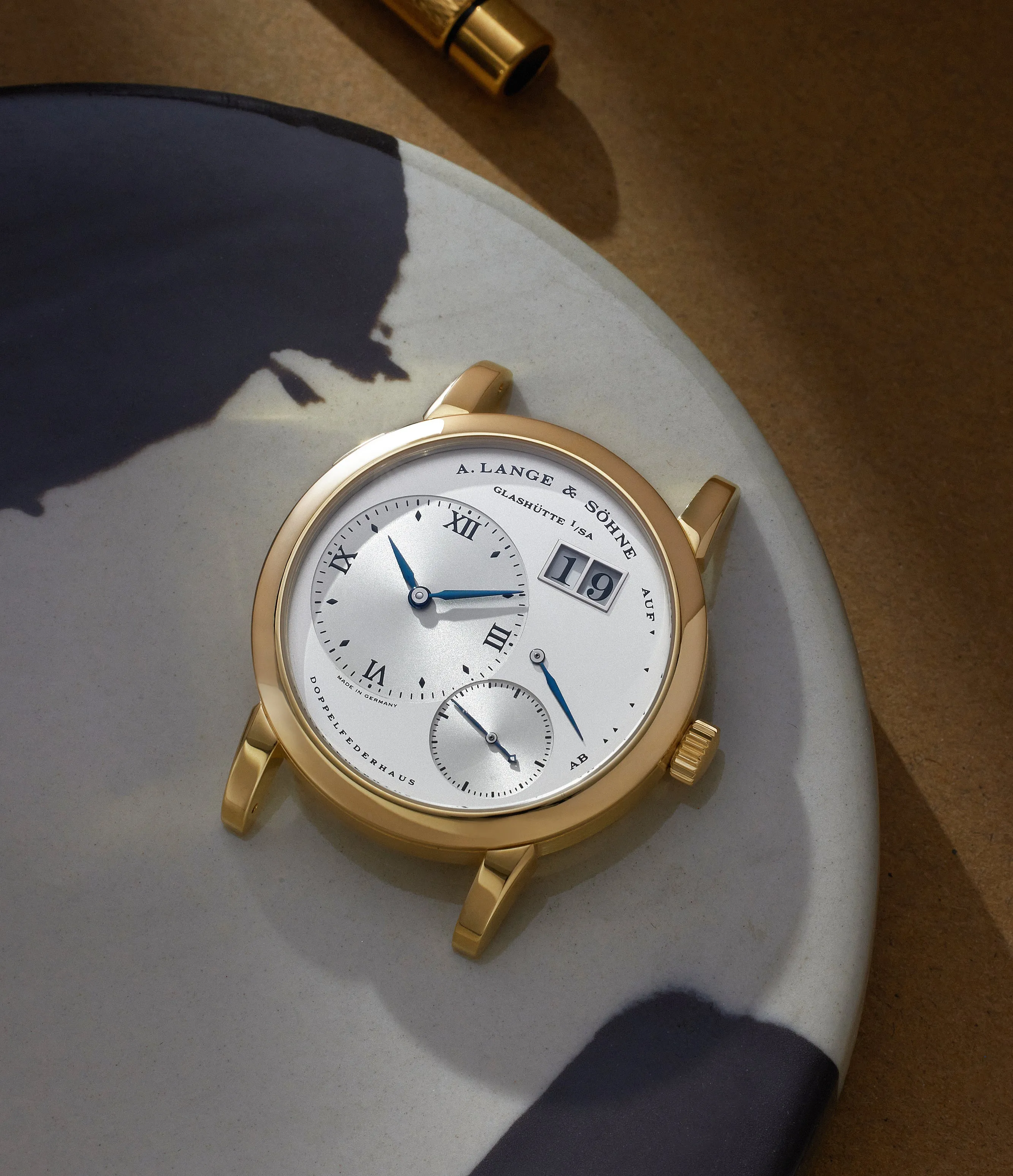 Lange 1 | 101.002 | Closed Caseback | Yellow Gold