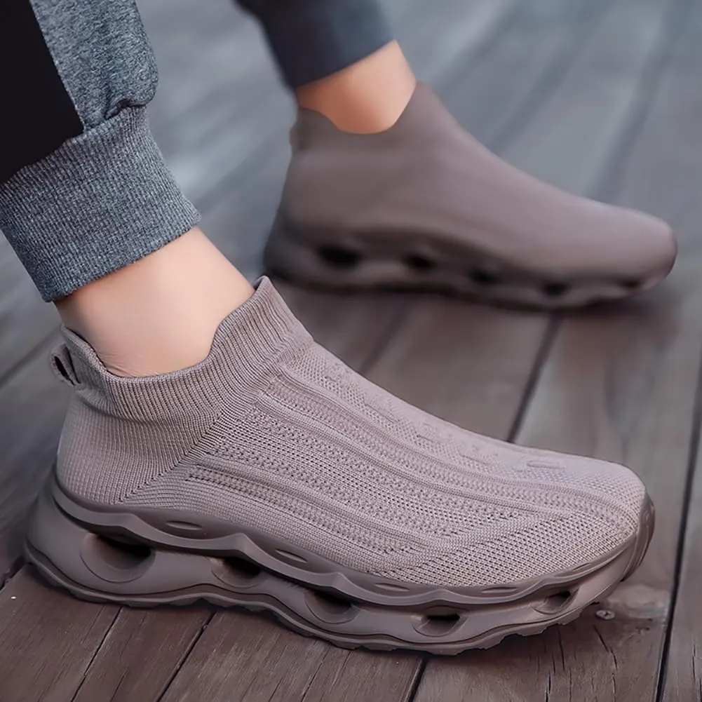 Unisex Slip On Walking Shoes Lightweight Fashion Sneakers Breathable Flying Mesh Workout Sports Shoes Couple Non Slip Running Shoes Casual Socks Shoes